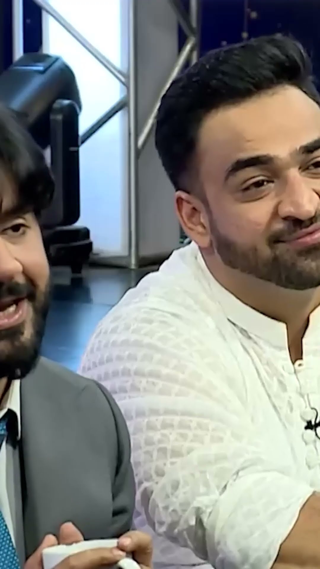 Imran Asharf Ki Fan Nay Tareefo Kay Pul Band Diye ??| #mazaqraat #viralvideo #shortsfeed
