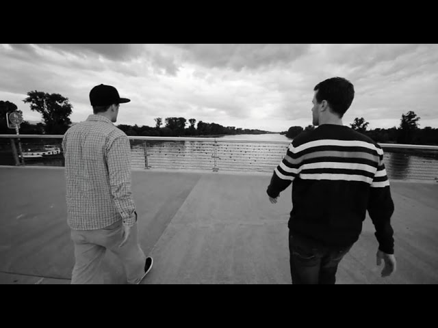 ZWEIERPASCH - Grenzgänger/Frontalier (official Video) ZWEIERPASCH - Grenzgänger/Frontalier (official Video)