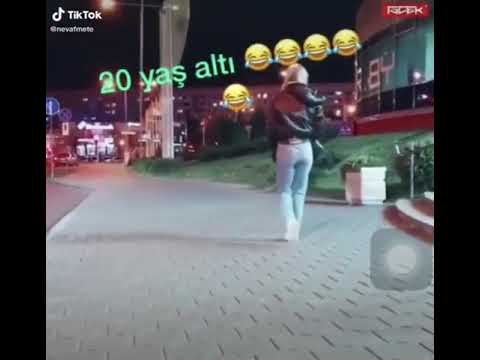 Polis gelince altına sıçan adam