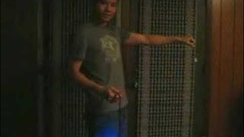 Glowstringing Tutorial by Glowsticking.com