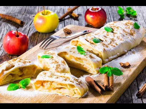 Видео рецепт Ленивый яблочный штрудель