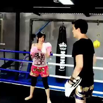 Sora Aoi-蒼井そら:Training muay thai