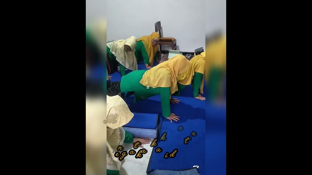 Senam bersama Jamaah Wardah Sehat dan Bugar