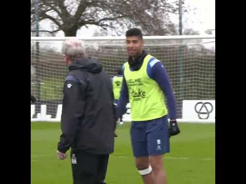 Vídeo: Roy Hodgson: de um jogador desconhecido a um treinador digno