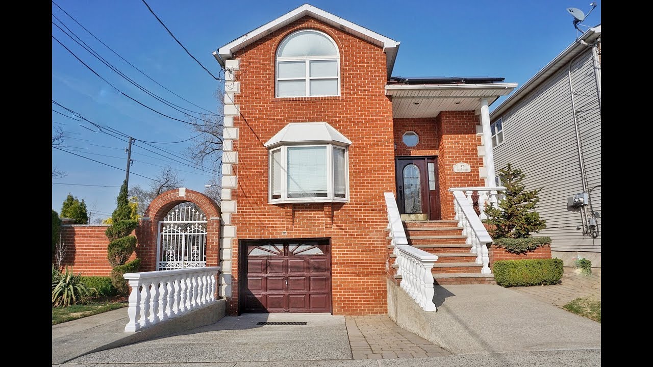 Staten Island, Tottenville 2 Family Det Side Hall Colonial Keller