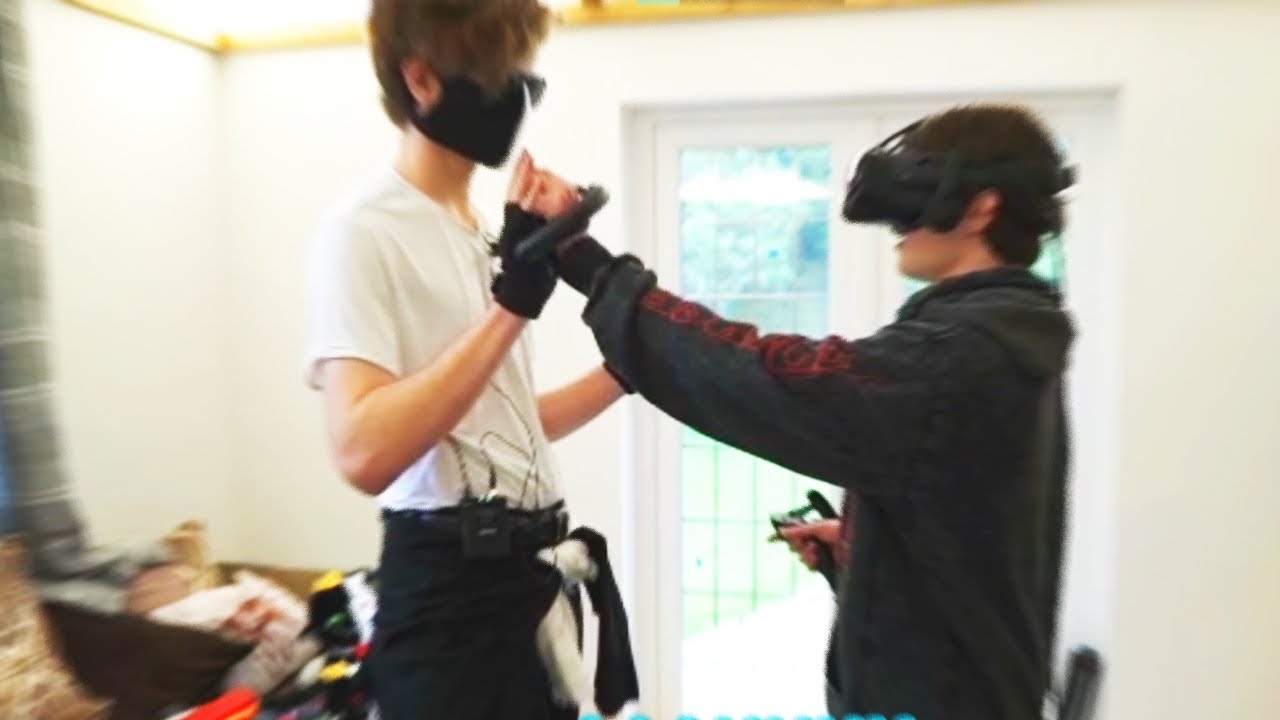 streamers hold hands YouTube