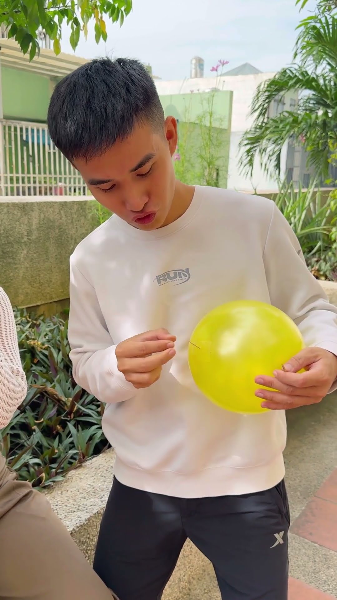 LNF - Trò đùa từ bong bóng || Bubble joke #shorts
