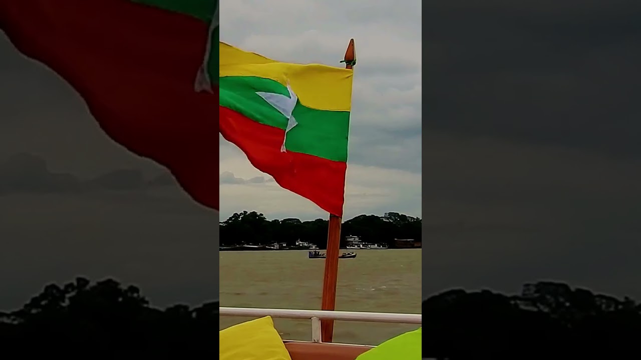 A one man #cruise along the #irrawaddyriver #mandalay #myanmar
