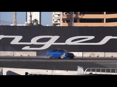 SEMA <strong>SHOW</strong> 2017 <strong>KIA</strong> STINGER DRIFT !!