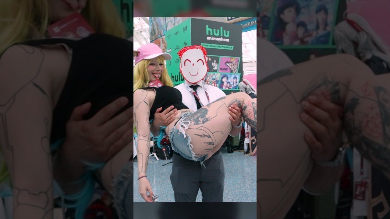 Picking up waifus at the anime convention 🥰 #anime #cosplay #waifu