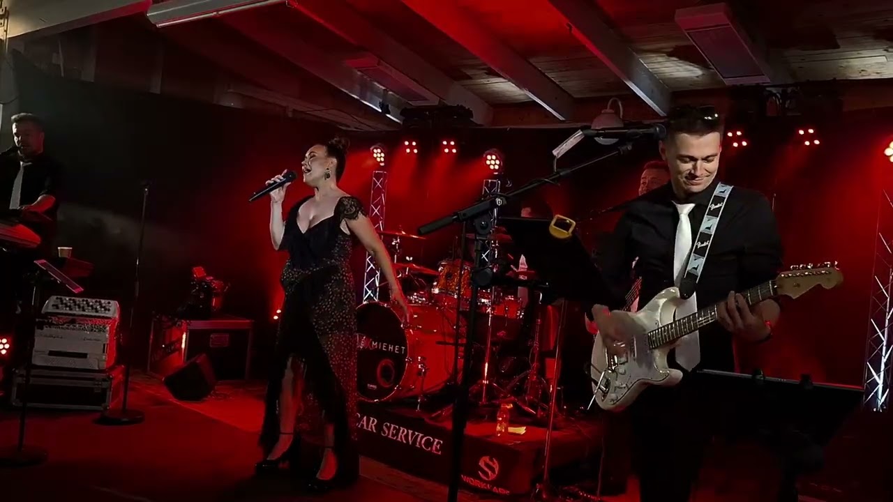 Saija Tuupanen ja Aki Metsälä  Paula potpuri  ja Valkoinen ruusu