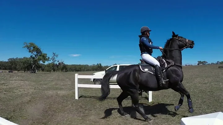 Rider 45 Jenna Ashman Riding DESMOND EvA 65 Kirkcaldy Park Horse Trials 2020