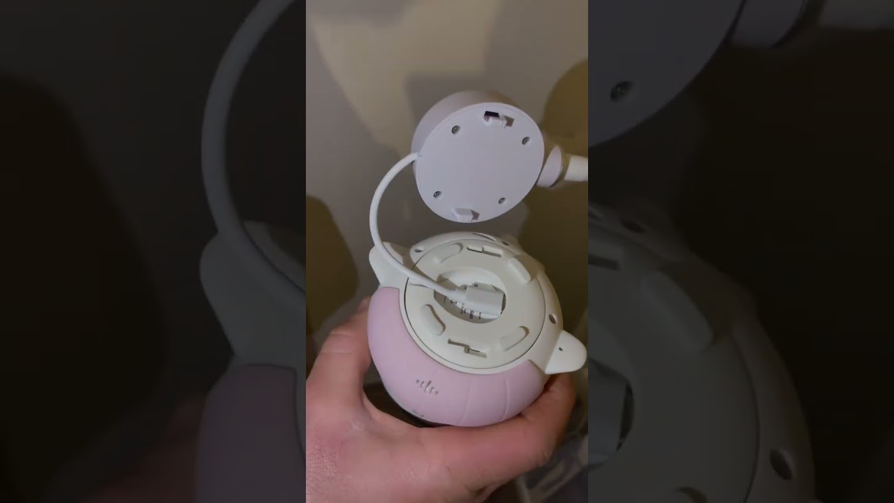 Watch how easy it is to set up the Ellie baby monitor! 🍼✨ 