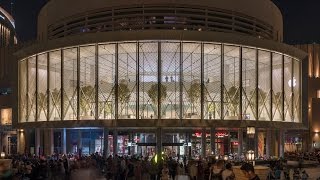 Foster + Partners completes Dubai Apple store with kinetic \\