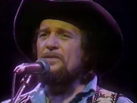 Waylon Jennings in Concert (1983) - YouTube
