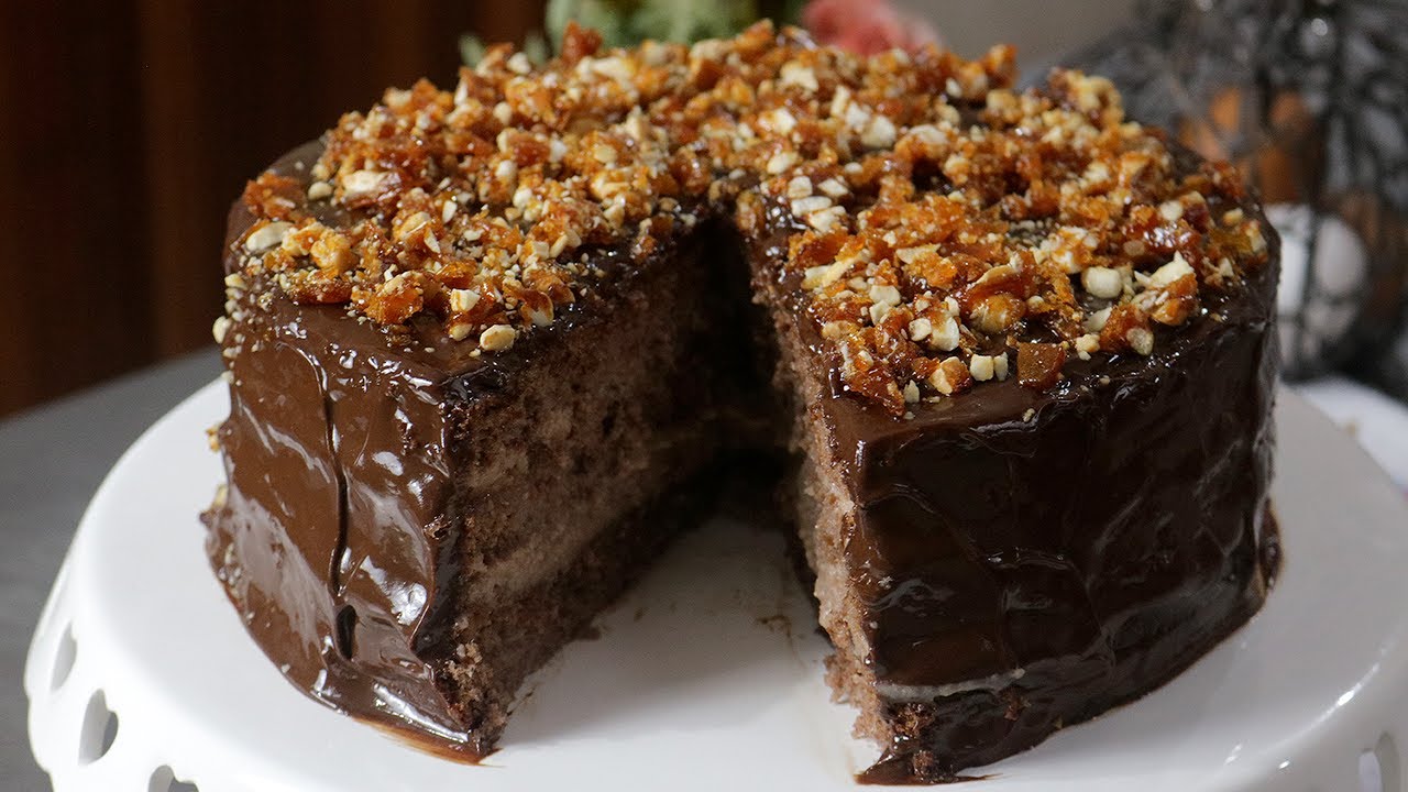 BOLO DE CHOCOLATE DE ANIVERSÁRIO RÁPIDO E FÁCIL DE FAZER! MASSA FOFINHA! Bateu Ta Pronto