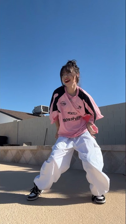 Jungkook (정국) - ‘3D’ TikTok Dance Challenge | Karina Balcerzak