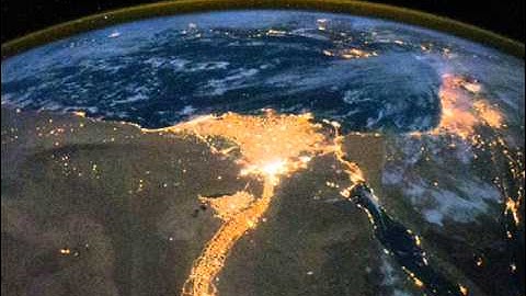 الشيخ انس العمادي سوره المرسلات قراءه جميله جدا