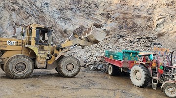 Caterpillar 966F- the King of  Wheel Loaders: Loading Rocks to Show Power