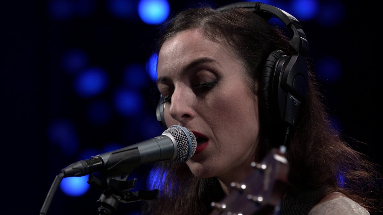 Marissa Nadler - Blue Vapor (Live on KEXP)