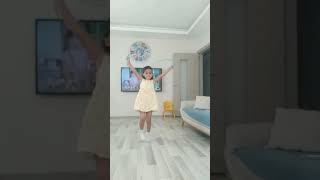 Azra Deniz İp Atlama