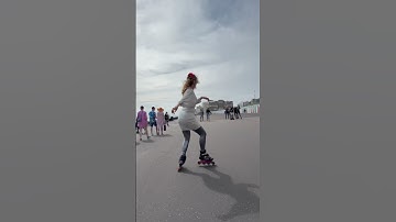 Rollerblading transitions for slow speed footwork with backwards crossovers & inverted mohawk