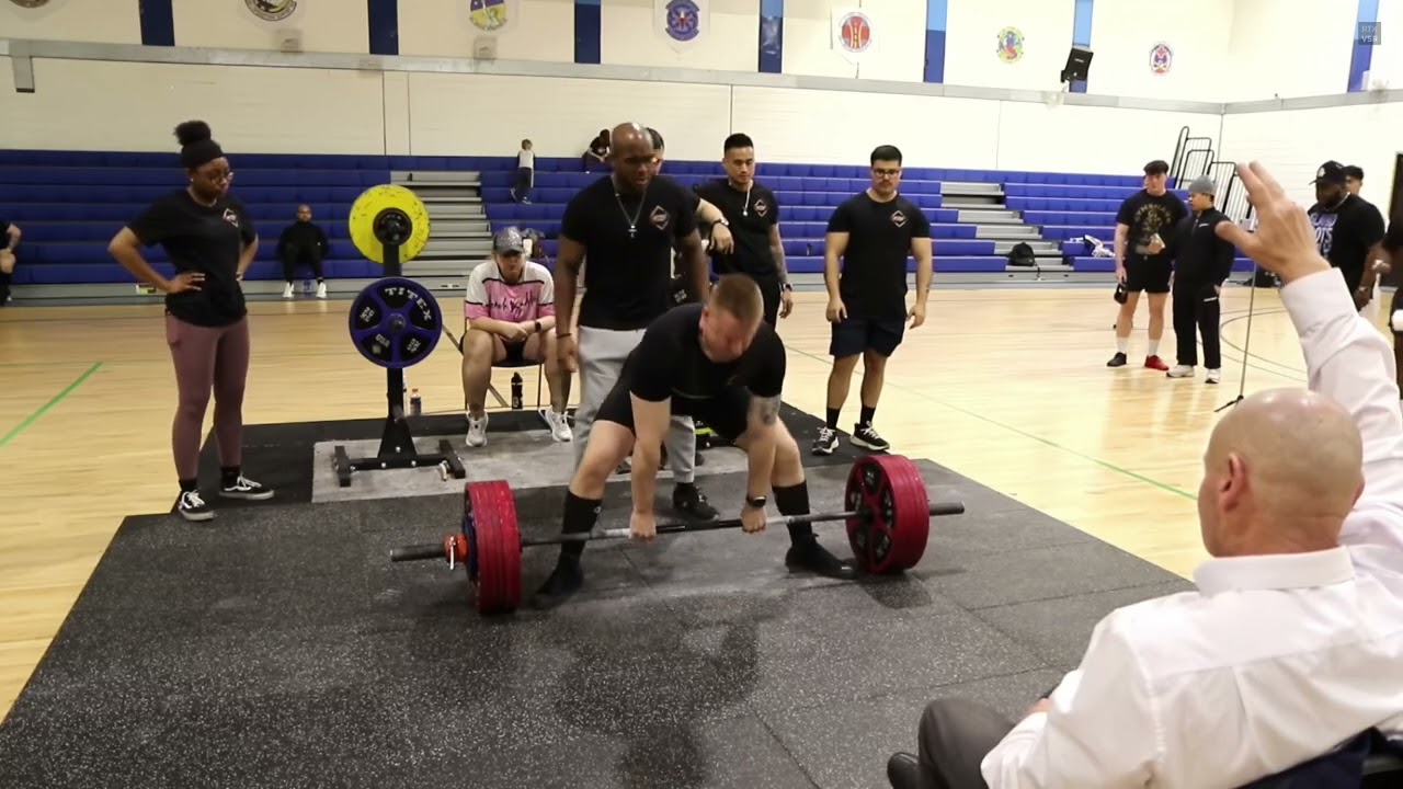 628lb competition deadlift