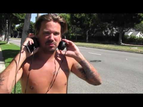 Sean Stewart, Son Of Rod Stewart Listens To Drake While Out Running In Beverly Hills, Ca