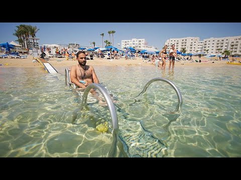 Παραλίμνι: Ειδικές ράμπες και υποδομές για να μπαίνουν στη θάλασσα άτομα με μειωμένη κινητικότητα…