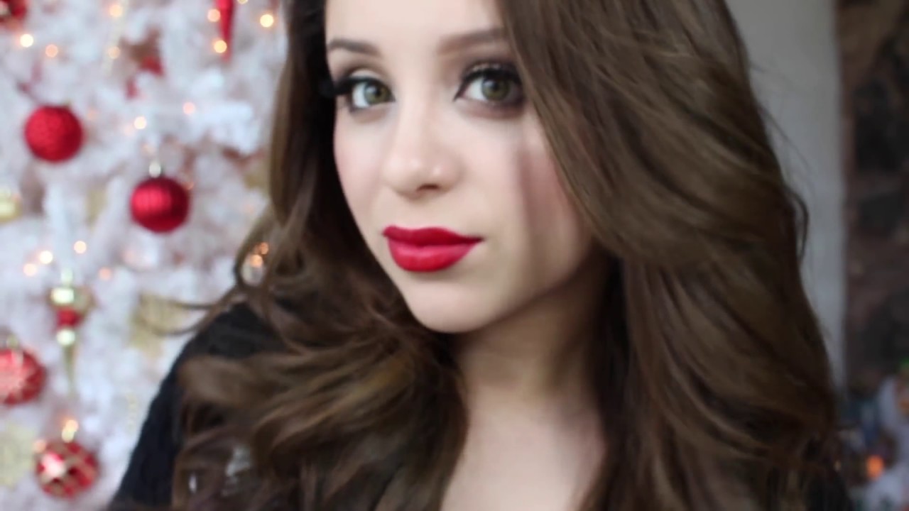 Classic Holiday Makeup & Hair Ideas!