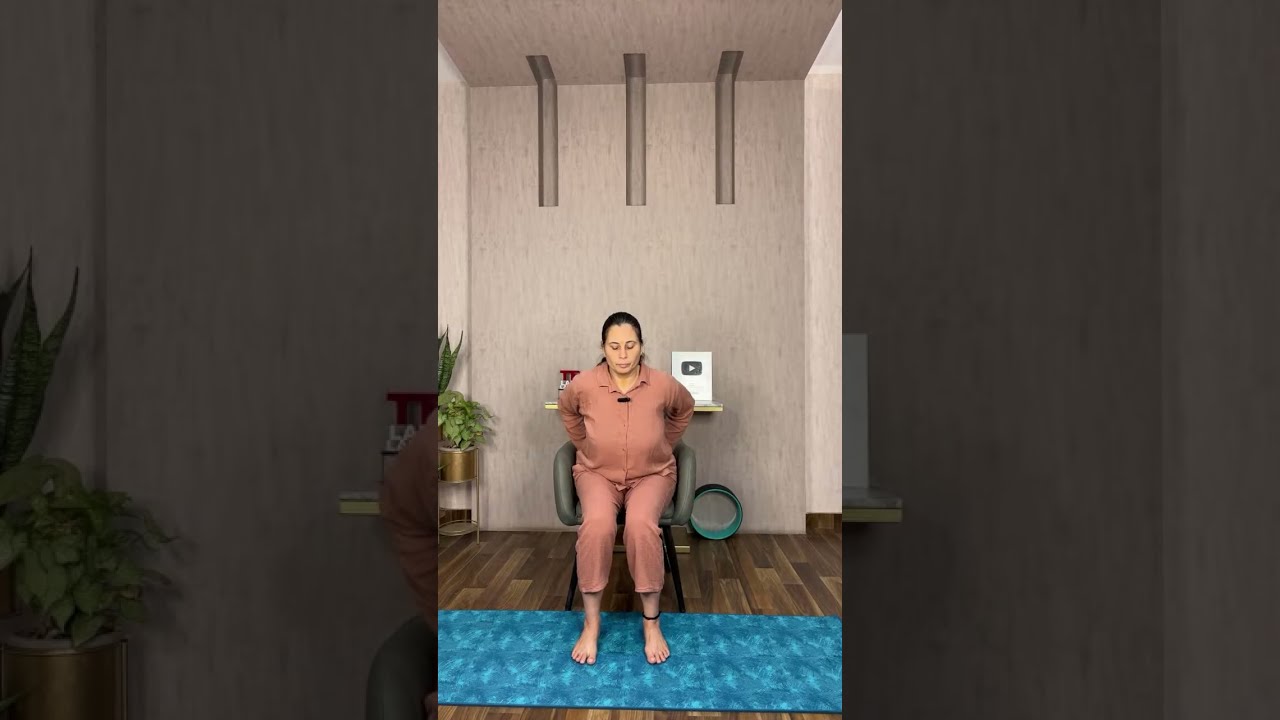 कुर्सी पर बैठे-बैठे बढ़ाएं अपने घुटनों की मजबूती