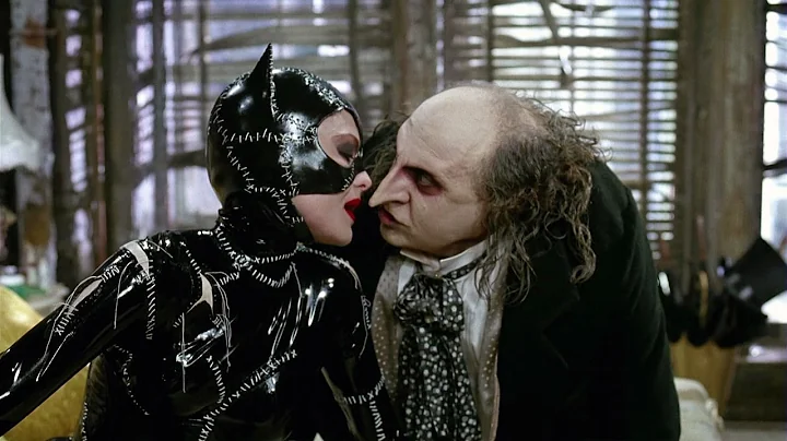 Catwoman visiting Penguin | Batman Returns