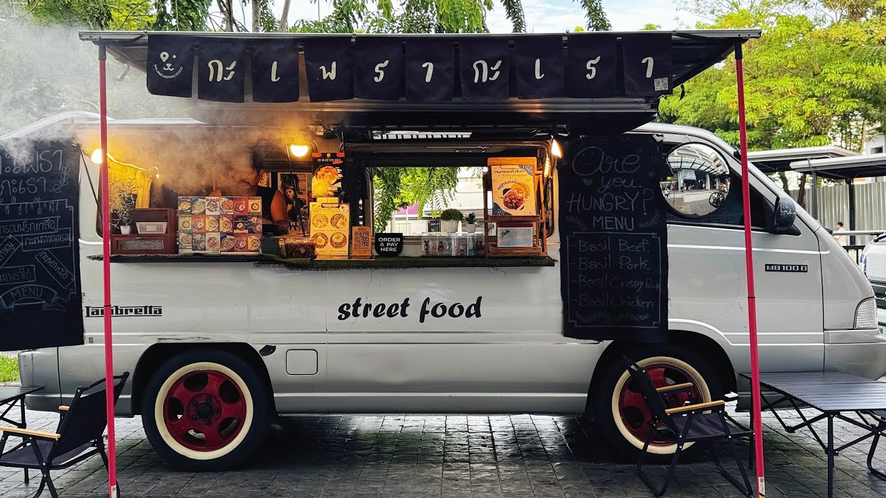 Meet On The Street Food Truck Vlog Street Food Truck Thai Fast Foods Travel Bangkok Foodie Ideas