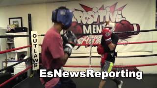 sparring a tall fighter david sparring naz at outlaws - EsNews boxing