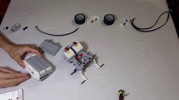 Lego robot building timelapse (Part 1)
