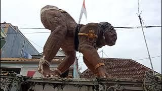Arak Arakan Kirab budaya haflatul imtihan kedawang nguling pasuruan.