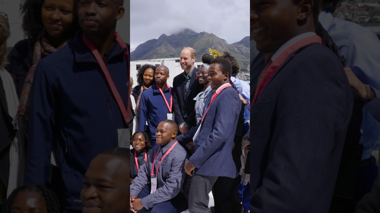 Prince William with Earthshot Young Leaders in Cape Town
