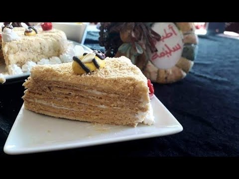 فيديو: كعكة العسل في مقلاة