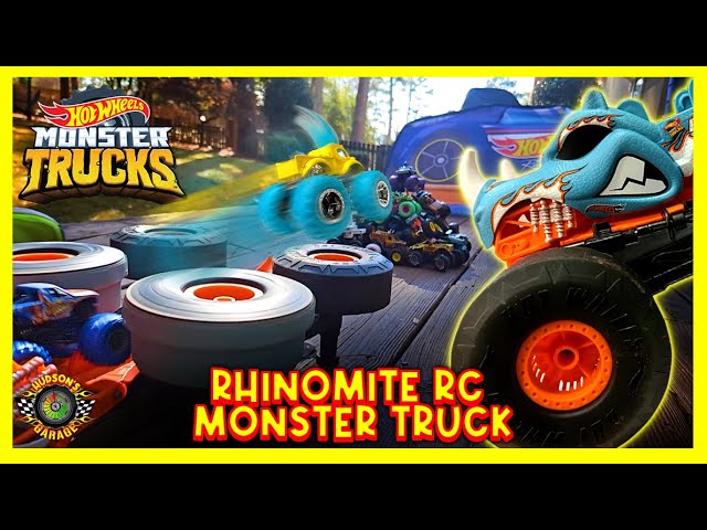 Hot Wheels RC Monster trucks transformující se Rhinomite 1:1