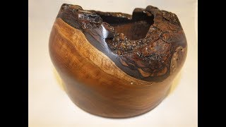 Walnut Hollow Form - Live Edge