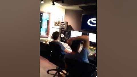 Yonder Mountain In the Studio Part 4!