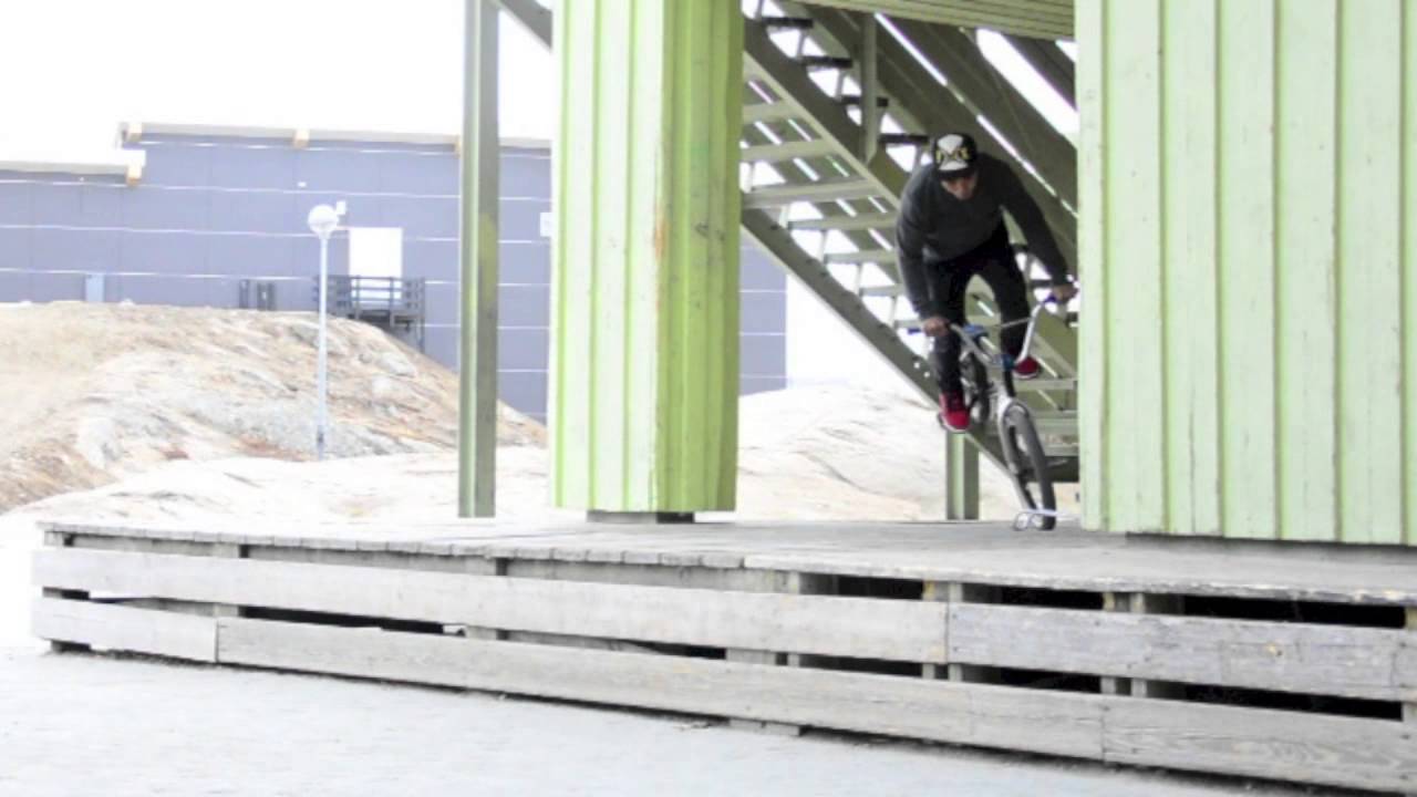 Inuk Siegstad Sisimiut street