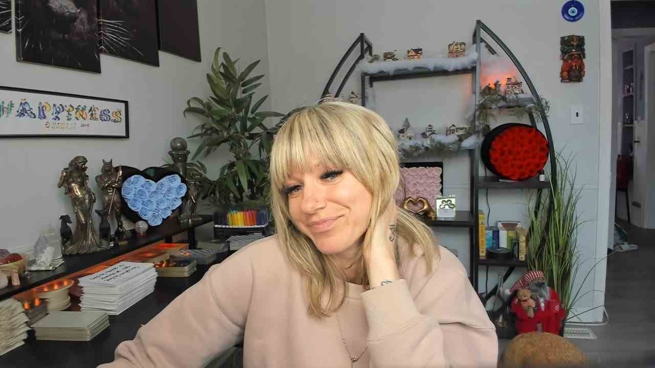 КОЗЕРОГ — Вы помогаете людям пробудиться кундалини.