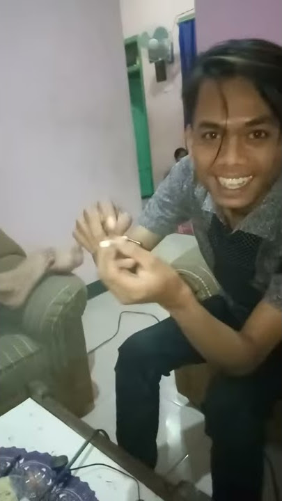TUTORIAL CARA MEMBAKAR ROKOK MENGGUNAKAN KOREK KAYU ALIAS KOREK ORANG KAYA!!