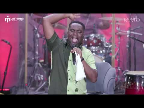 Joe Mettle sings