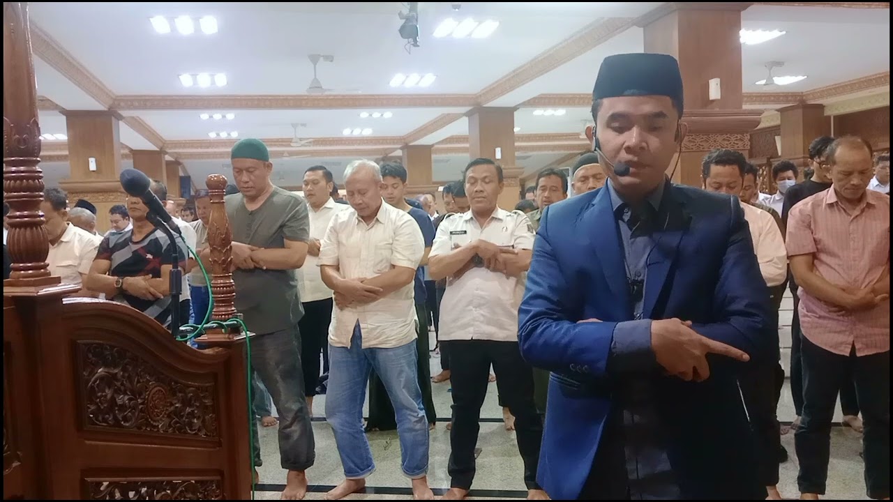 Shalat Maghrib Masjid Al Muhajirin Pemkot Surabaya Imam Ust Ridhol Walidain Al Hafidz 