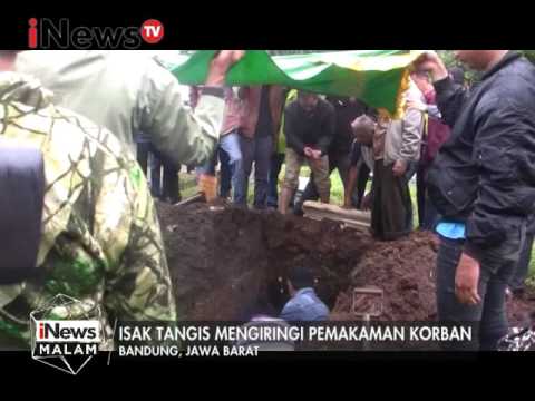Duka di teluk Jakarta, Isak tangis mengiringi pemakaman 