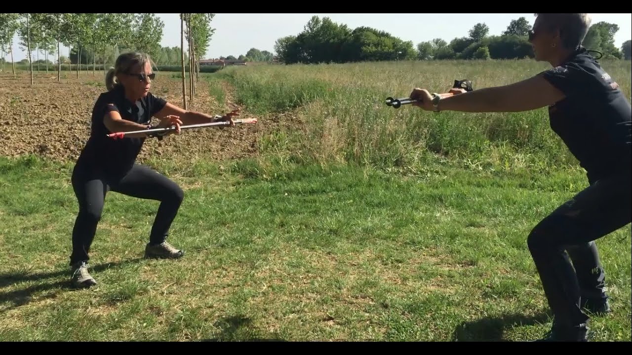 Kardines inFORMA Nordic Walking Allenamento di potenziamento con squat e affondi