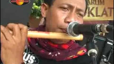 Rina Amelia - Saat Jumpa Pertama | Dangdut (Official Music Video)