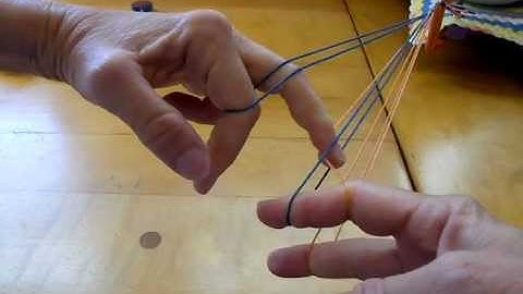 4-Loop Spiral Braid, Left-handed